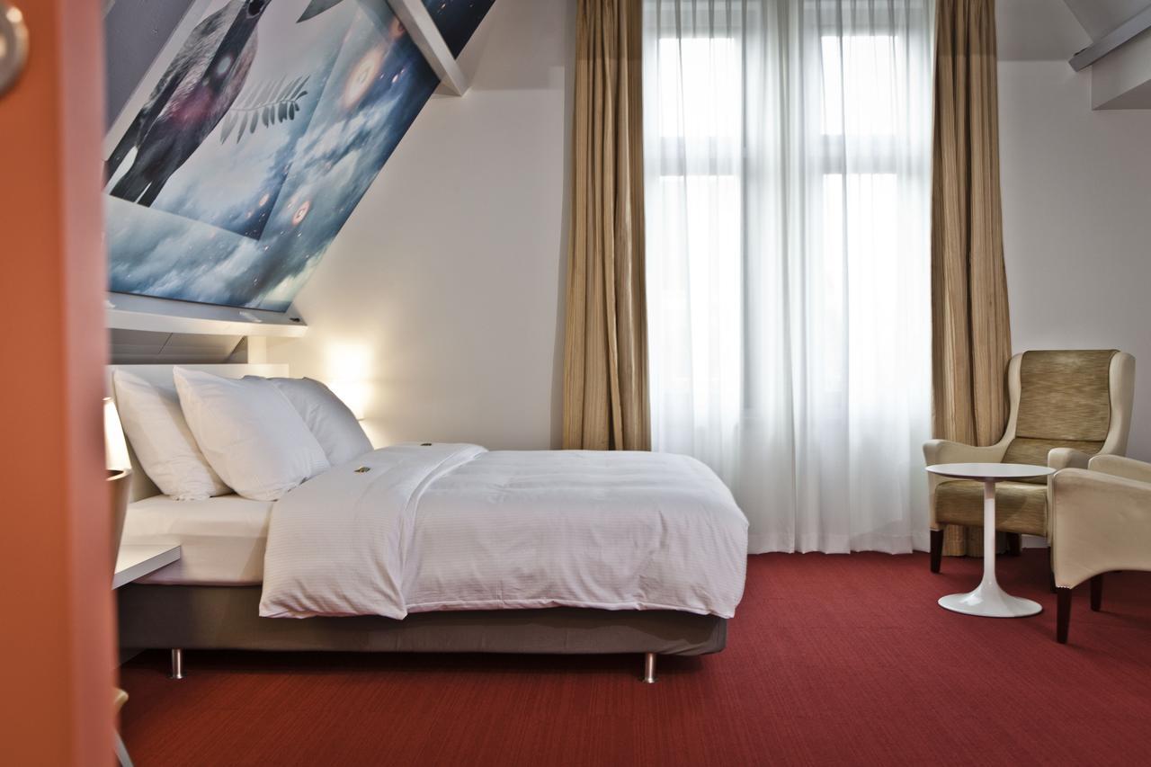 Hotel Trusten Willemstad  Eksteriør bilde
